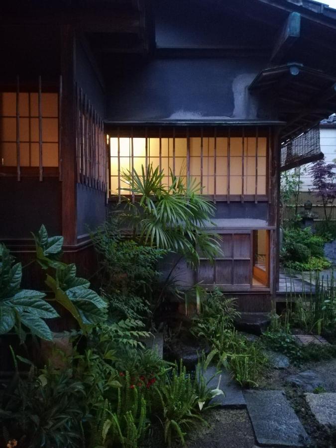 松山市旧鈴木邸 女性専用アパートメント エクステリア 写真